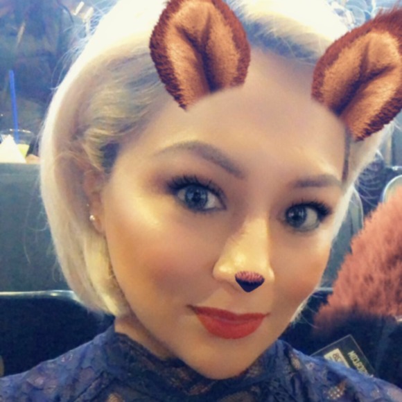 Meet your Posher, Maria ✨Top Rated Seller ✨ - Picture 2 of 2